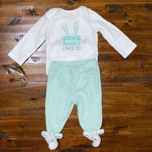 Carters • Some Bunny Loves Me • Size NB